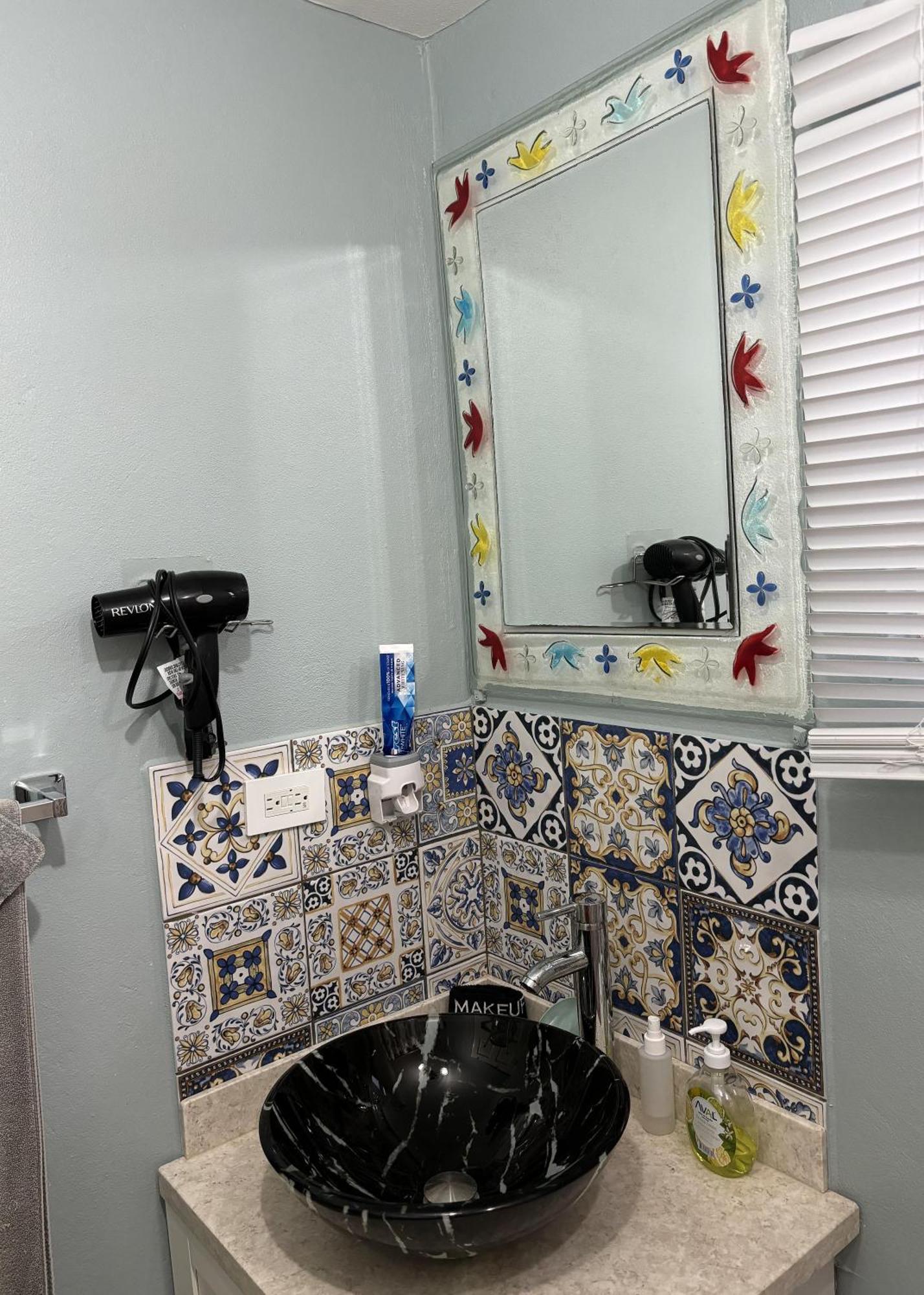 Denyse Home Cottage セントジョンズ エクステリア 写真