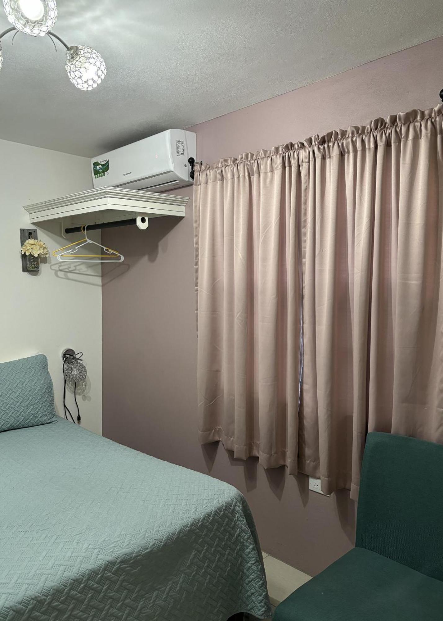 Denyse Home Cottage セントジョンズ エクステリア 写真
