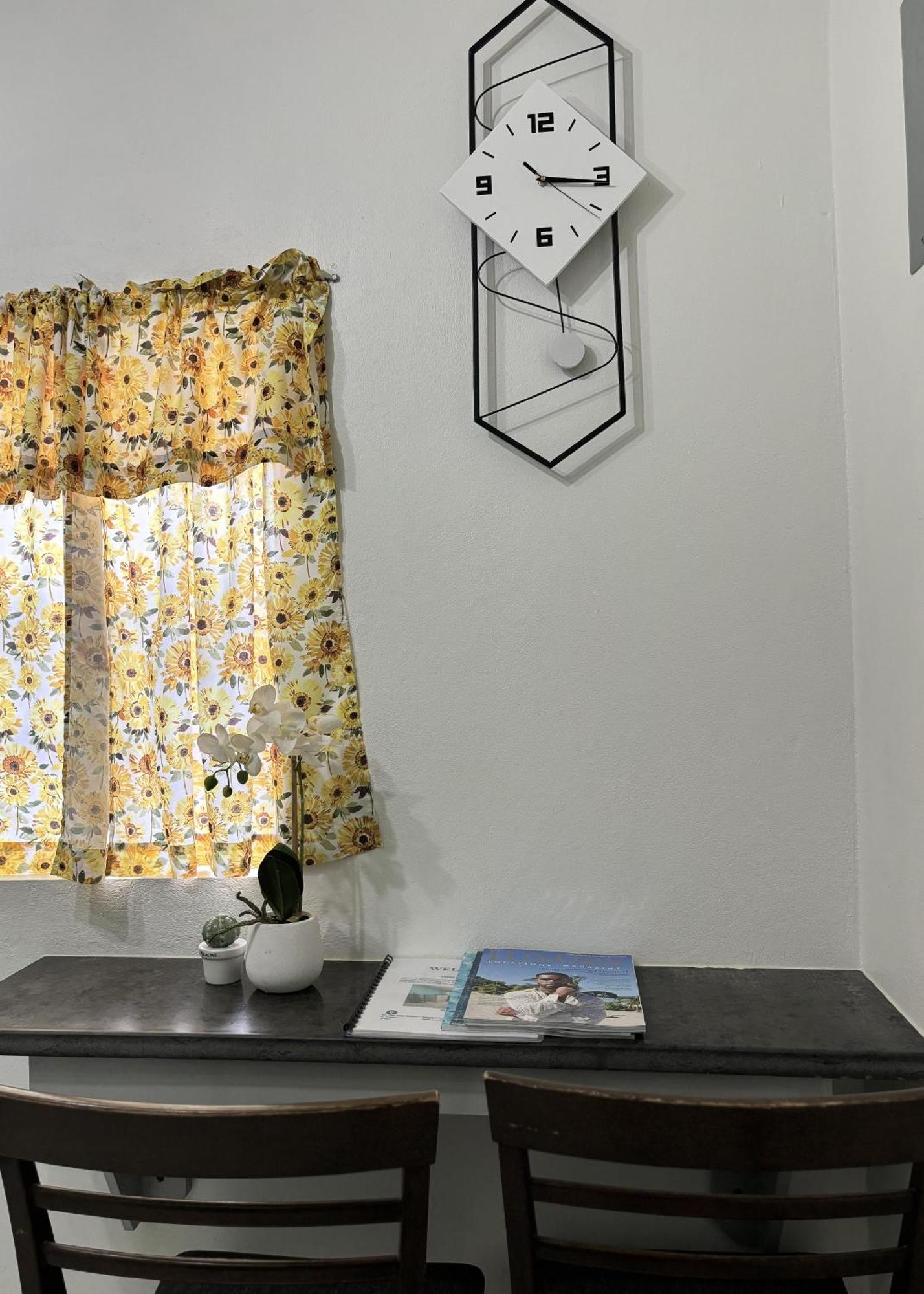 Denyse Home Cottage セントジョンズ エクステリア 写真